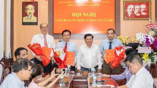 Đảng ủy Bệnh viện Ung bướu thành phố Cần Thơ tổ chức Hội nghị công bố Quyết định về công tác cán bộ