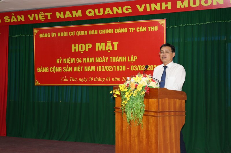Chào mừng kỷ niệm 94 năm ngày thành lập Đảng Cộng sản Việt Nam (03/02/1930 - 03/02/2024) và phát huy truyền thống, kết quả đạt được sau 36 năm hình thành và phát triển Đảng bộ Khối cơ quan Dân Chính Đảng thành phố Cần Thơ 